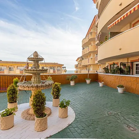 797 Rentals- Piso Con Amplia Terraza A Solo 1 Min De La Playa